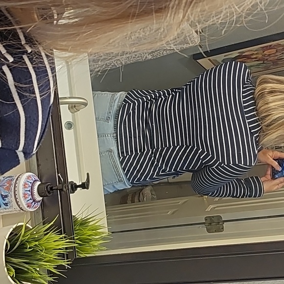 STUNNING FENN WRIGHT MANSON NAVY STRIPED SOFT BLAZER - Picture 2 of 4